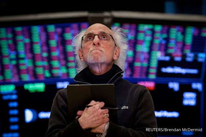 Wall Street Tertekan Kenaikan Imbal Hasil Obligasi dan Saham Walmart